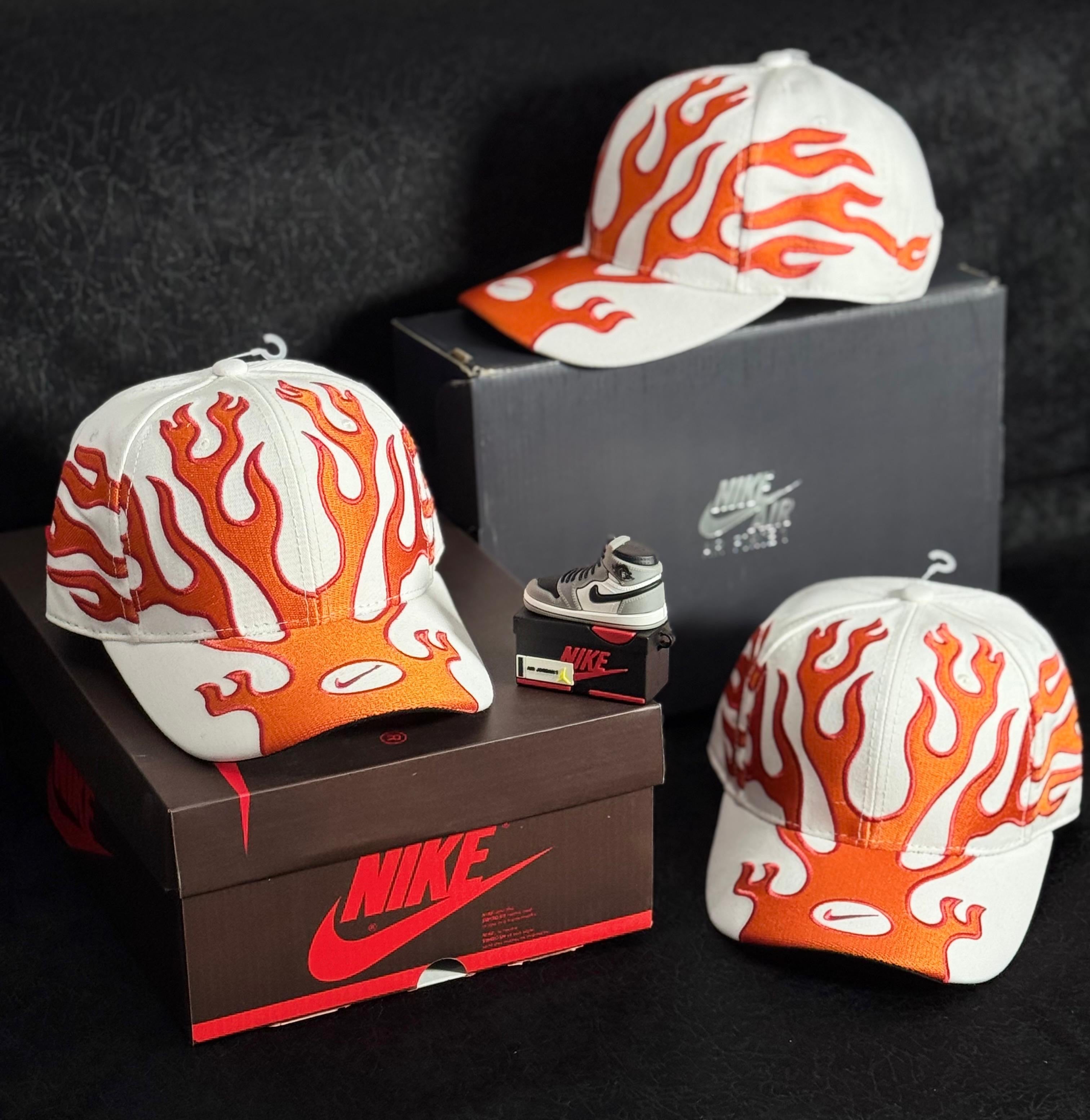 Nike Club Flame